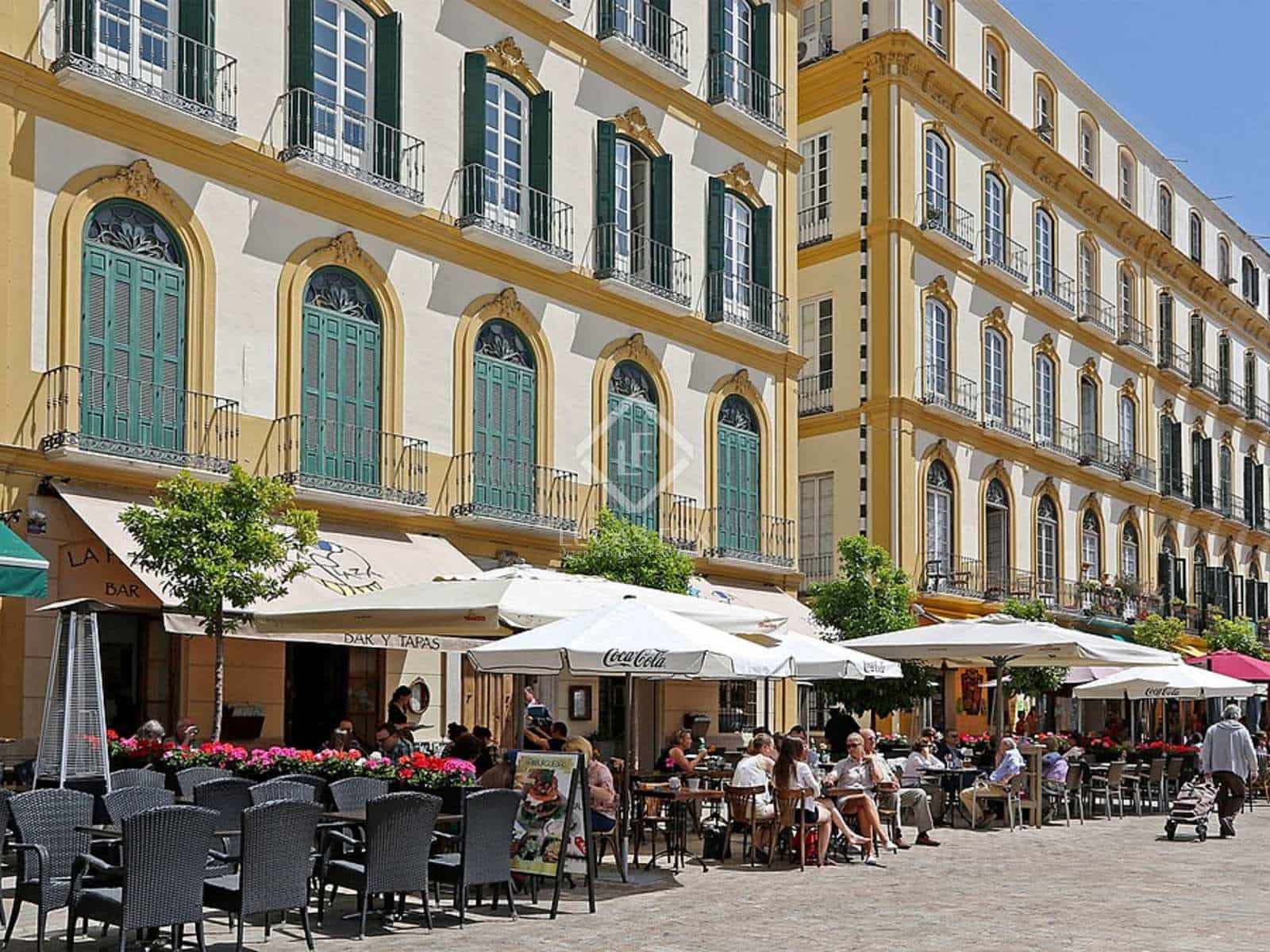 8 chambre Villa/Maison à vendre à Malaga ville avec piscine garage - 1 950 000 € (Ref: 7503983)