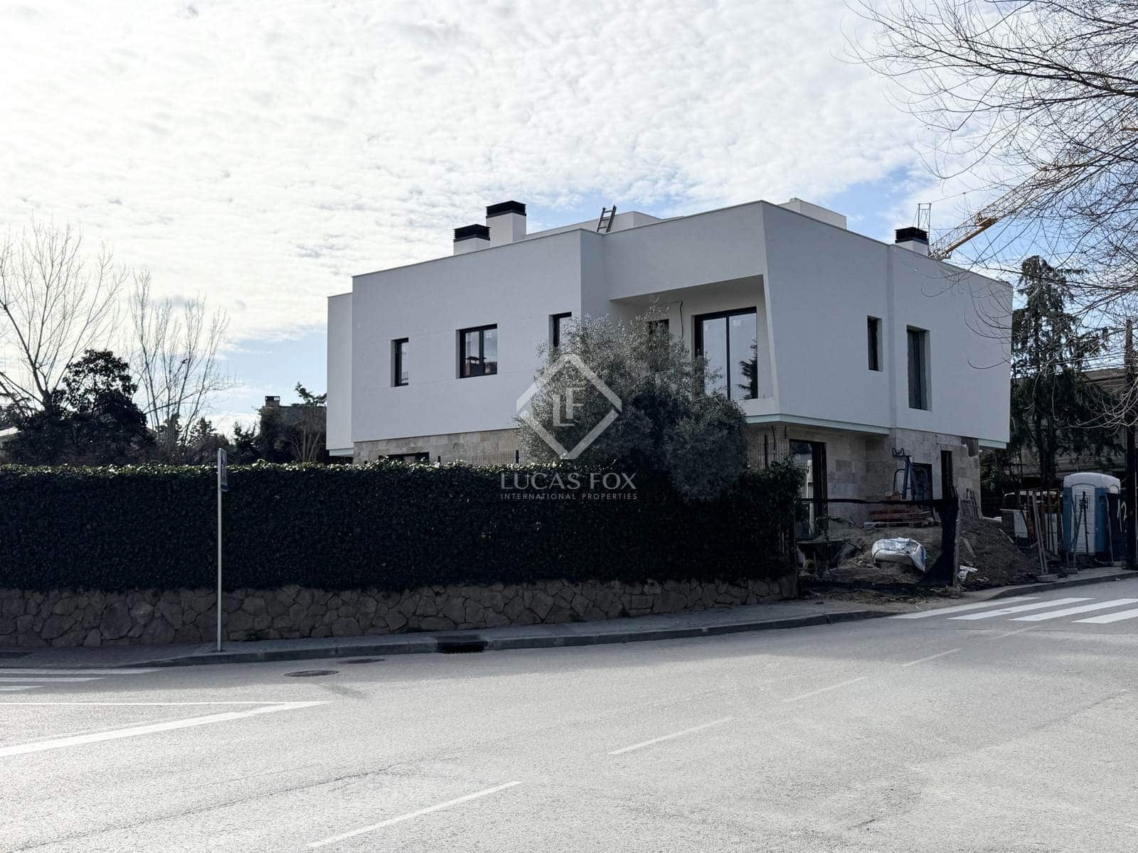 4 soveværelse Villa til salg i Pozuelo de Alarcon med swimmingpool garage - € 1.598.000 (Ref: 7508380)