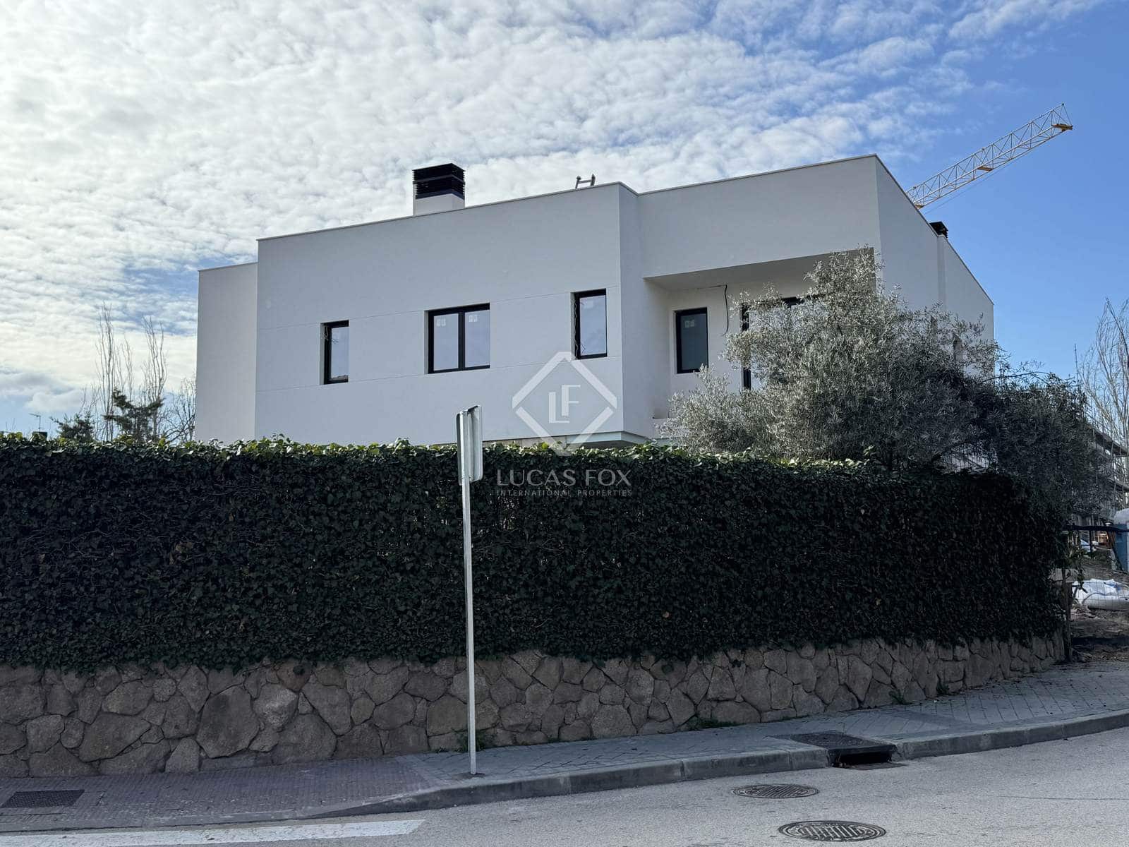 4 soveværelse Villa til salg i Pozuelo de Alarcon med swimmingpool garage - € 1.598.000 (Ref: 7508380)