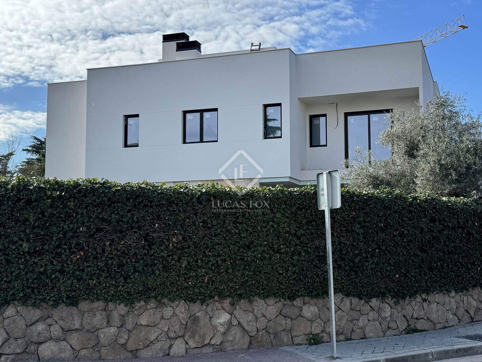 4 soveværelse Villa til salg i Pozuelo de Alarcon med swimmingpool garage - € 1.598.000 (Ref: 7508380)