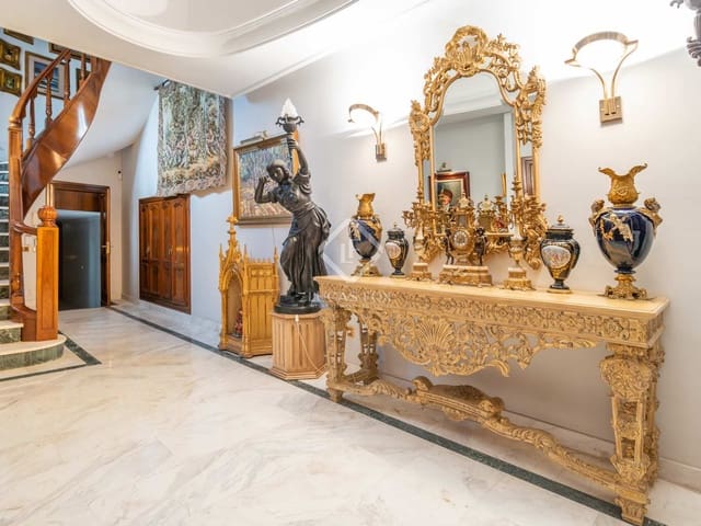 5 bedroom Villa for sale in Málaga city with pool garage - € 2,499,000 (Ref: 7515587)