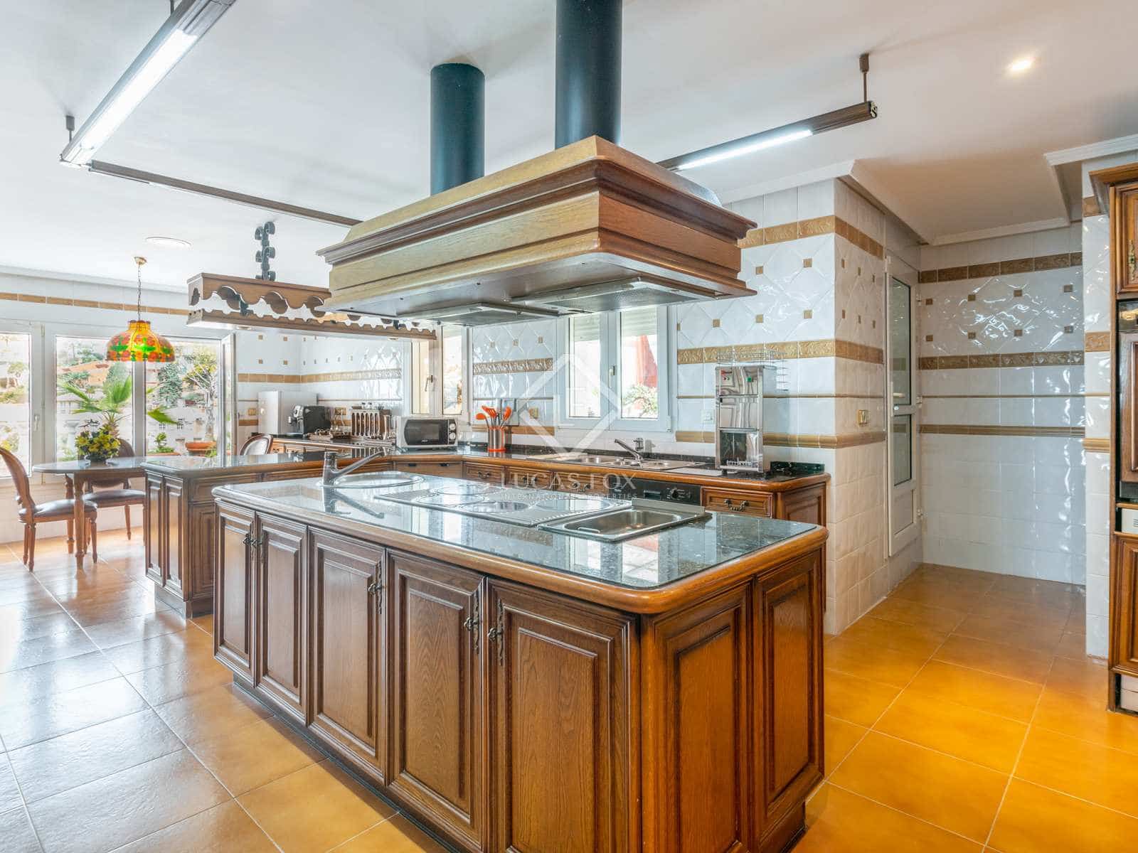 5 sovrum Villa till salu i Malaga stad med pool garage - 2 499 000 € (Ref: 7515587)