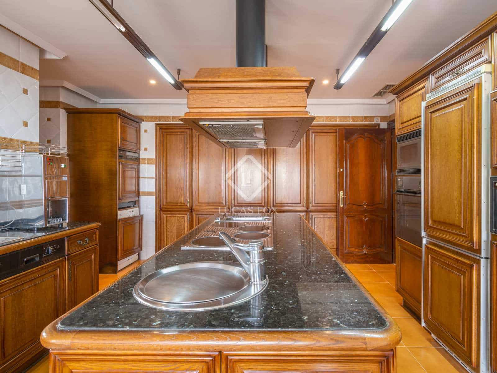 5 sovrum Villa till salu i Malaga stad med pool garage - 2 499 000 € (Ref: 7515587)