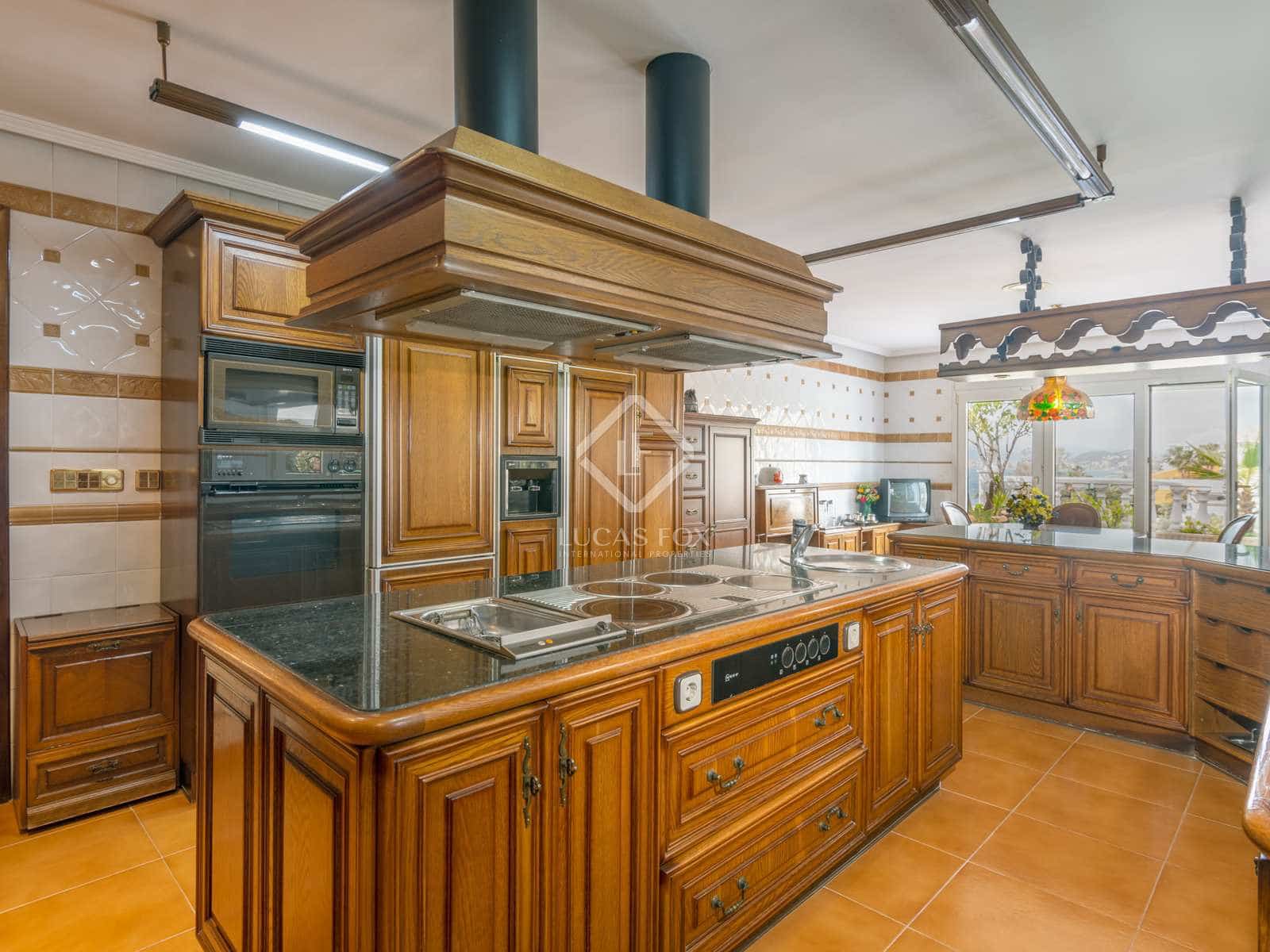 5 sovrum Villa till salu i Malaga stad med pool garage - 2 499 000 € (Ref: 7515587)