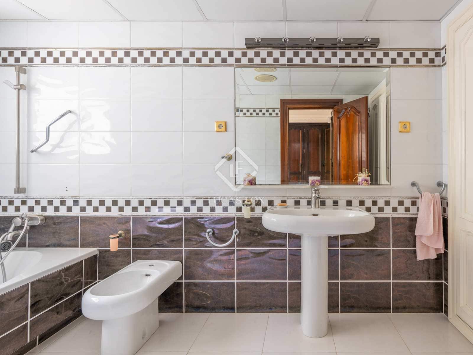 5 sovrum Villa till salu i Malaga stad med pool garage - 2 499 000 € (Ref: 7515587)