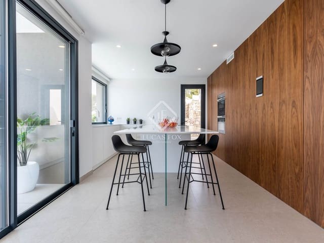 4 bedroom Villa for sale in Altea with pool garage - € 2,257,500 (Ref: 7523673)