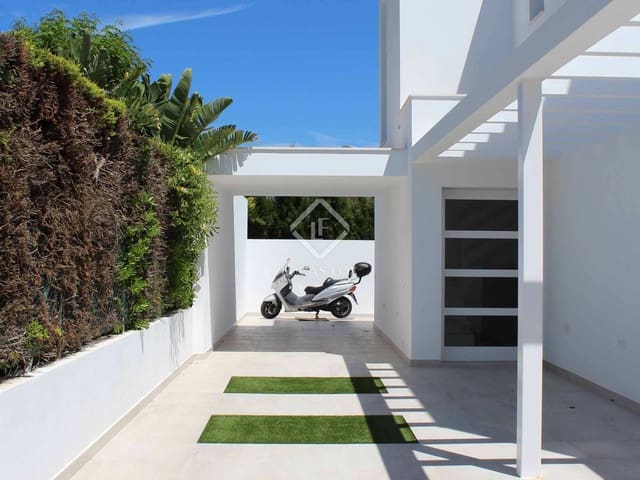 4 slaapkamer Villa te koop in Mahón / Maó met zwembad garage - € 1.455.000 (Ref: 7523699)