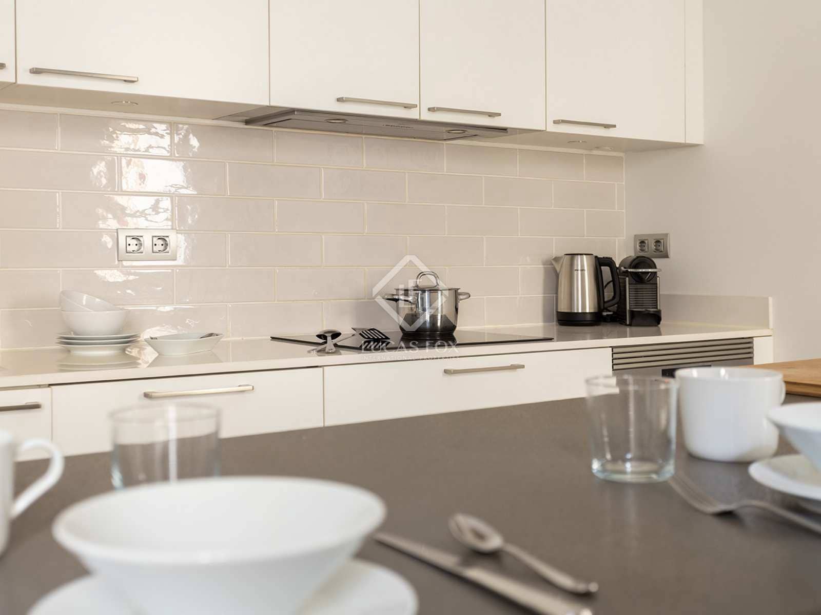 3 slaapkamer Appartement te huur in Barcelona stad - € 2.000 (Ref: 7524766)