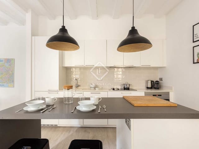 3 bedroom Apartment for rent in Barcelona city - € 2,000 (Ref: 7524766)