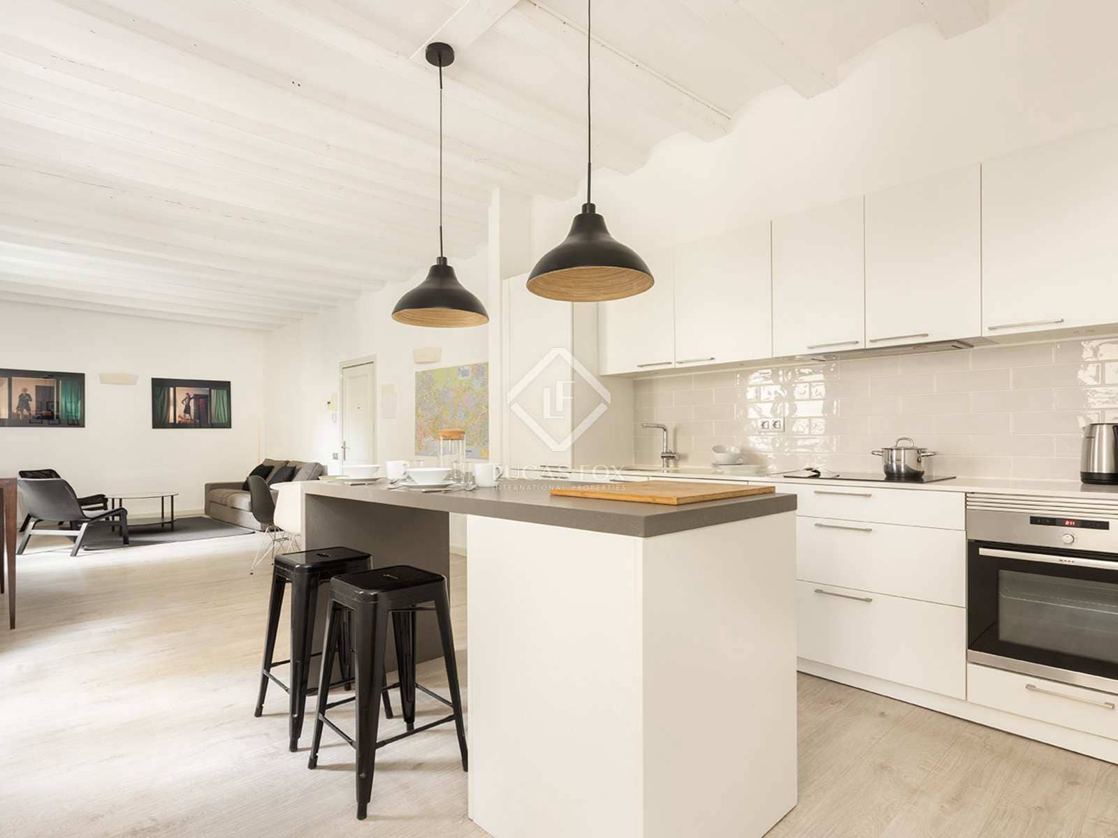 3 slaapkamer Appartement te huur in Barcelona stad - € 2.000 (Ref: 7524766)