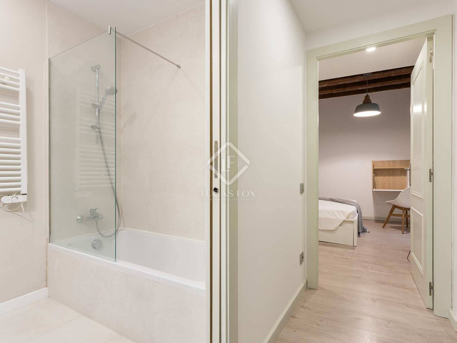 3 slaapkamer Appartement te huur in Barcelona stad - € 2.000 (Ref: 7524766)