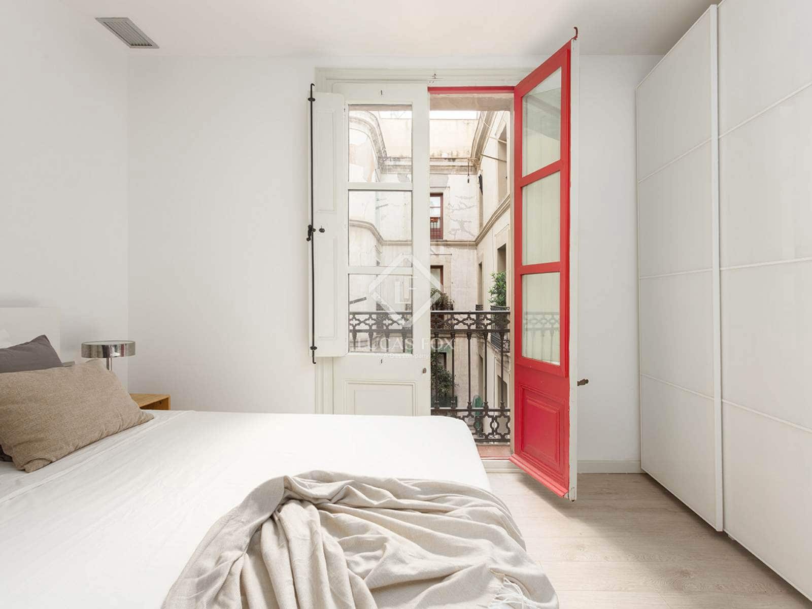 3 slaapkamer Appartement te huur in Barcelona stad - € 2.000 (Ref: 7524766)