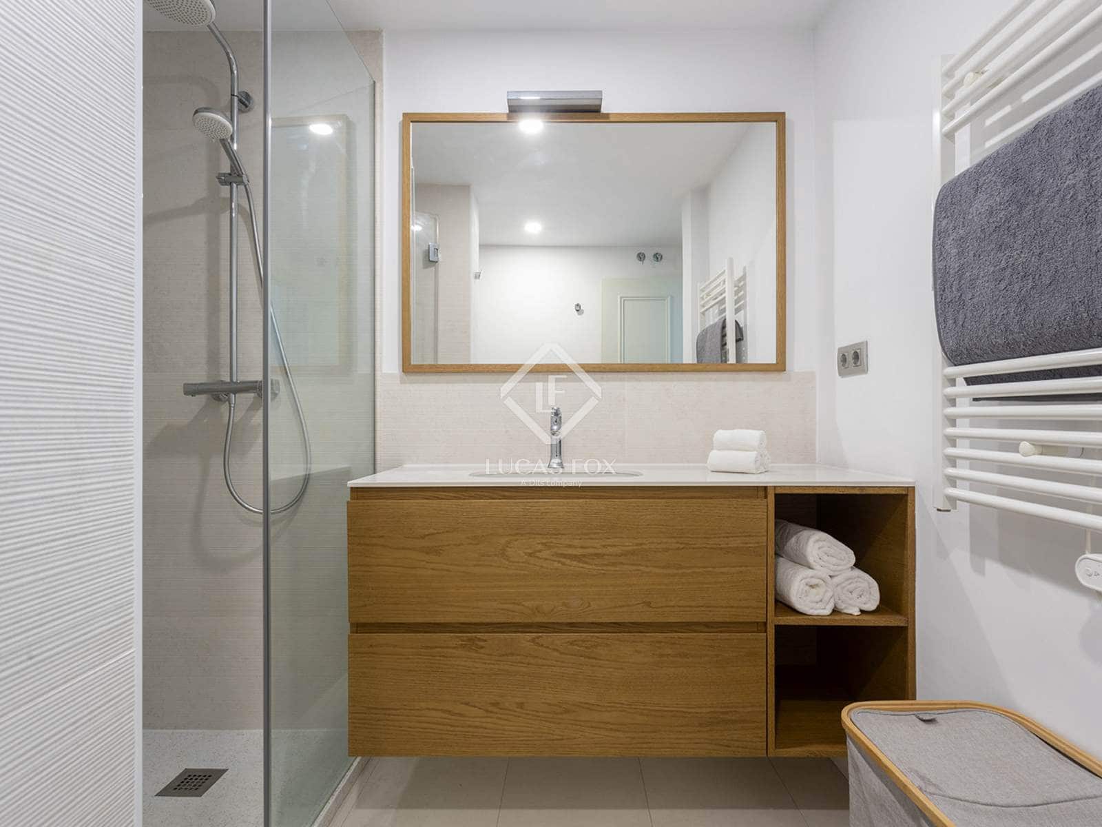 3 slaapkamer Appartement te huur in Barcelona stad - € 2.000 (Ref: 7524766)