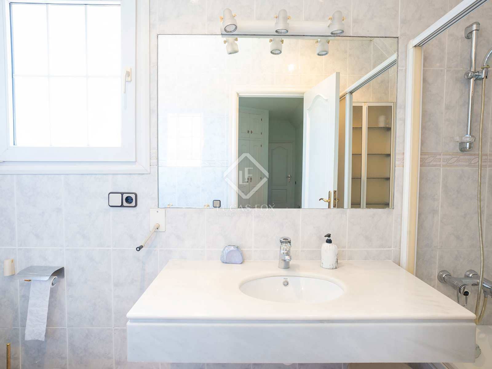 7 soveværelse Villa til salg i Sant Cugat del Valles med swimmingpool garage - € 1.890.000 (Ref: 7526947)