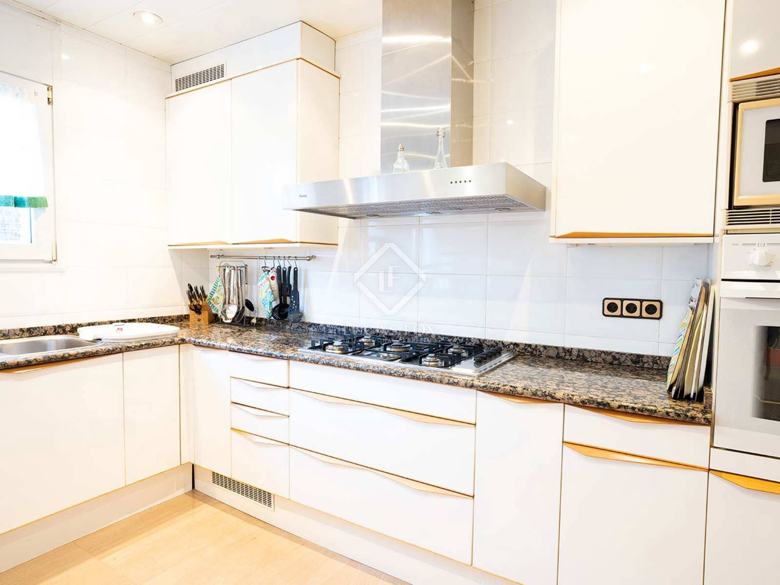 7 soveværelse Villa til salg i Sant Cugat del Valles med swimmingpool garage - € 1.890.000 (Ref: 7526947)