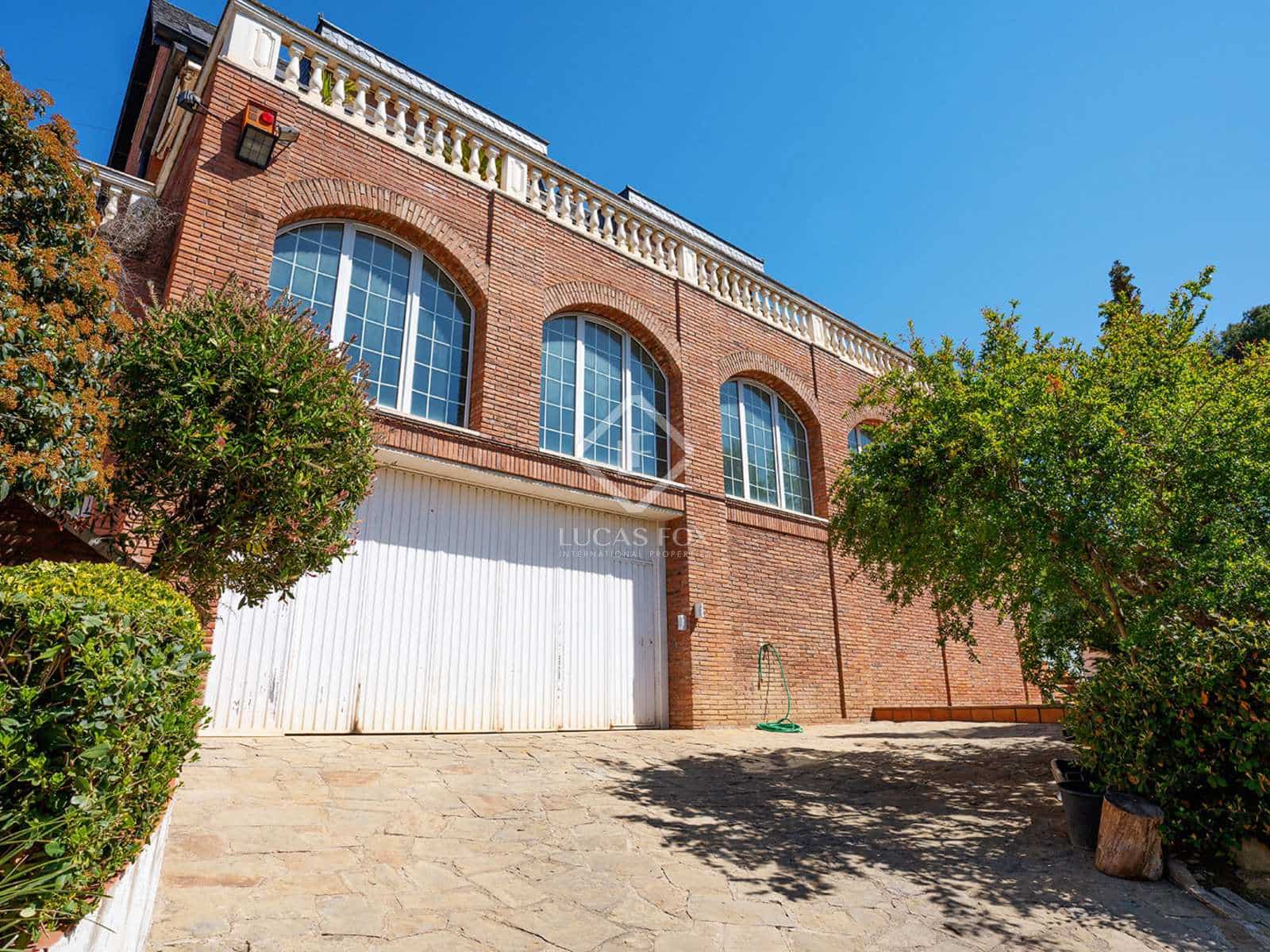 7 soveværelse Villa til salg i Sant Cugat del Valles med swimmingpool garage - € 1.890.000 (Ref: 7526947)