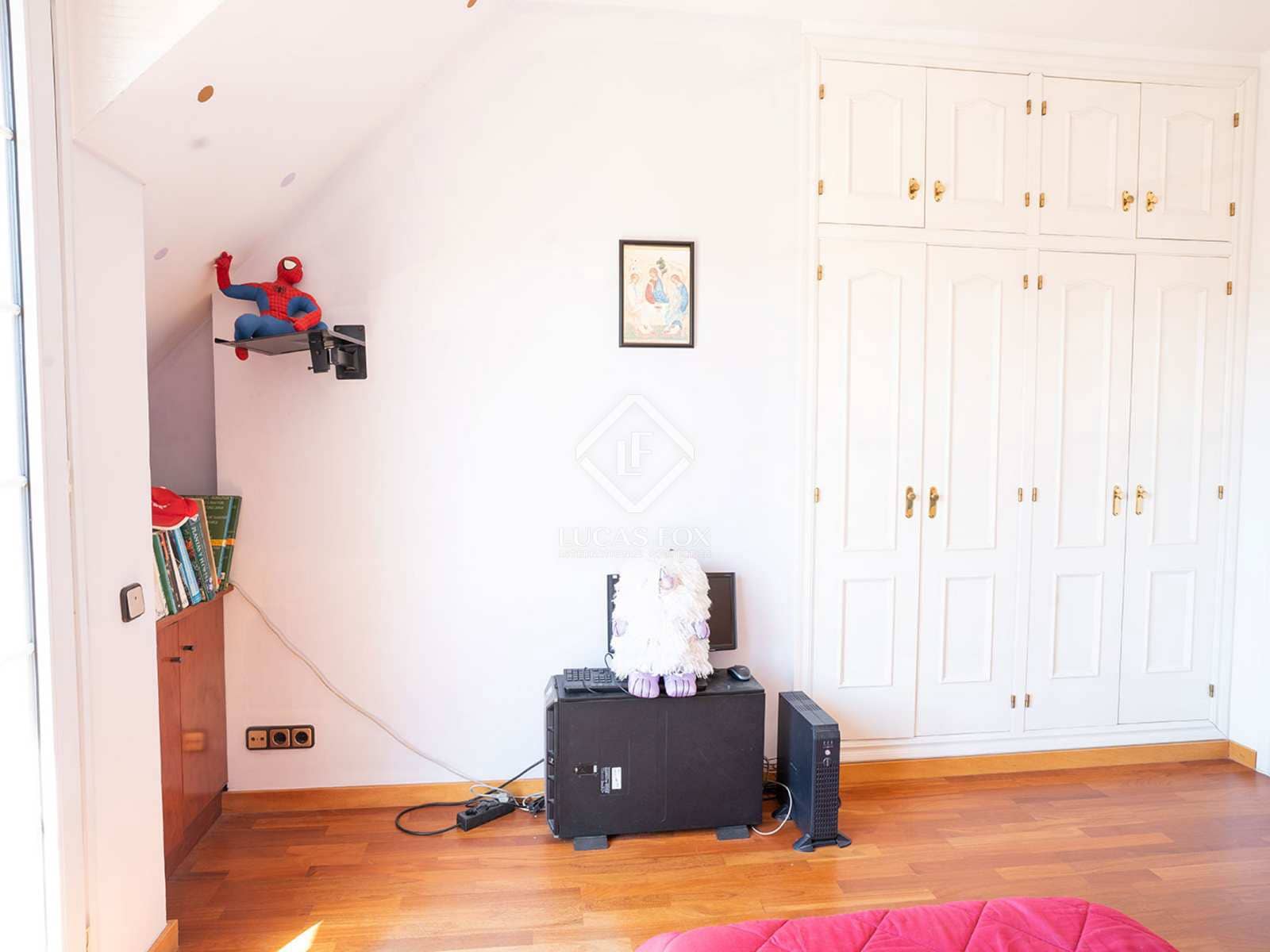 7 soveværelse Villa til salg i Sant Cugat del Valles med swimmingpool garage - € 1.890.000 (Ref: 7526947)