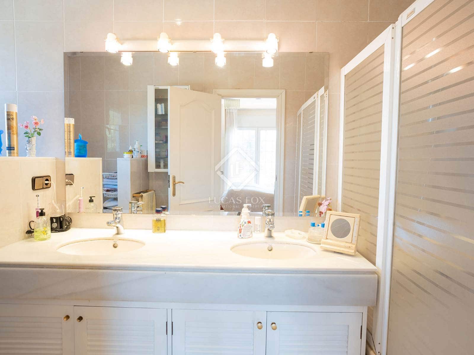 7 soveværelse Villa til salg i Sant Cugat del Valles med swimmingpool garage - € 1.890.000 (Ref: 7526947)