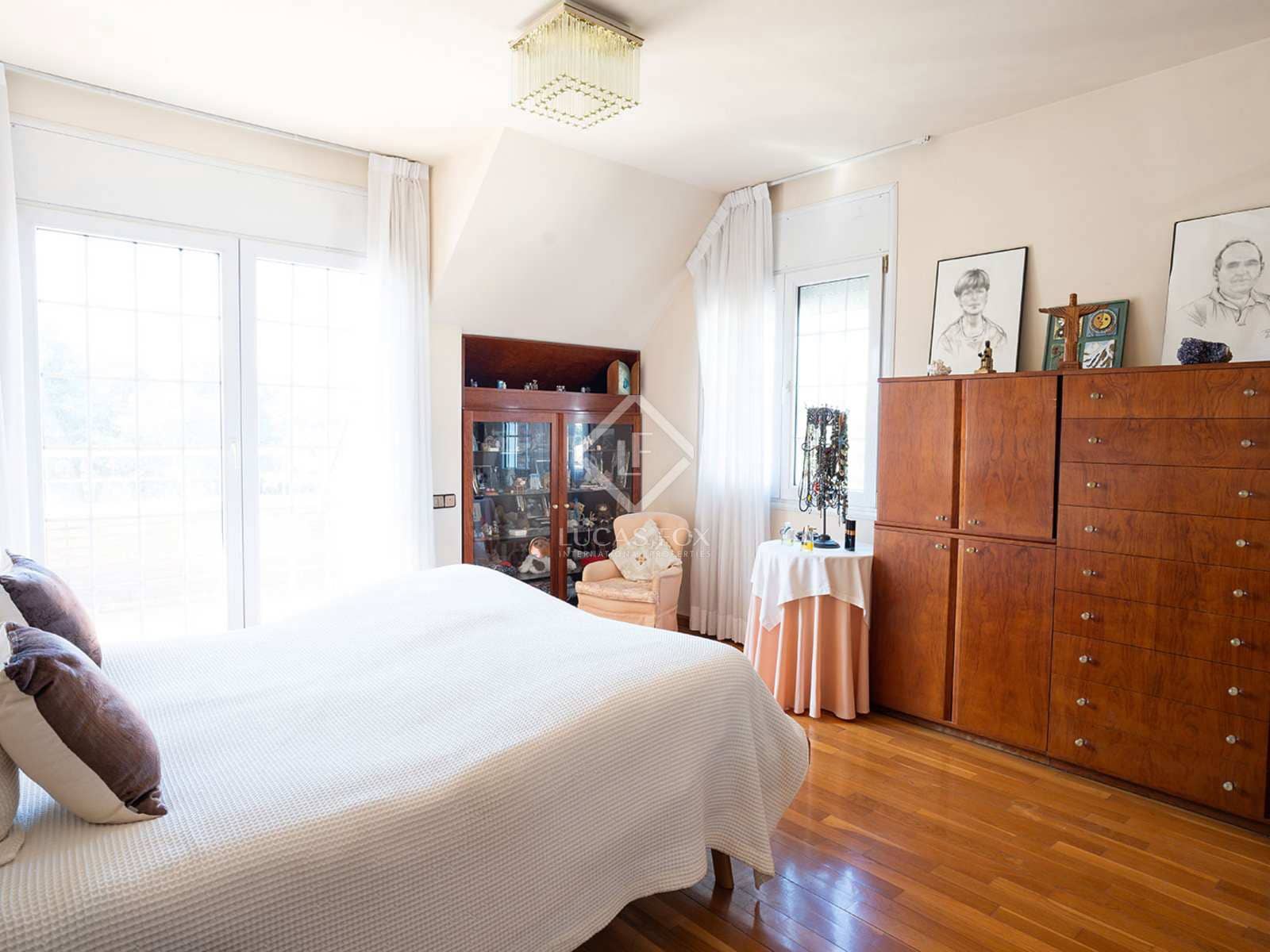 7 soveværelse Villa til salg i Sant Cugat del Valles med swimmingpool garage - € 1.890.000 (Ref: 7526947)