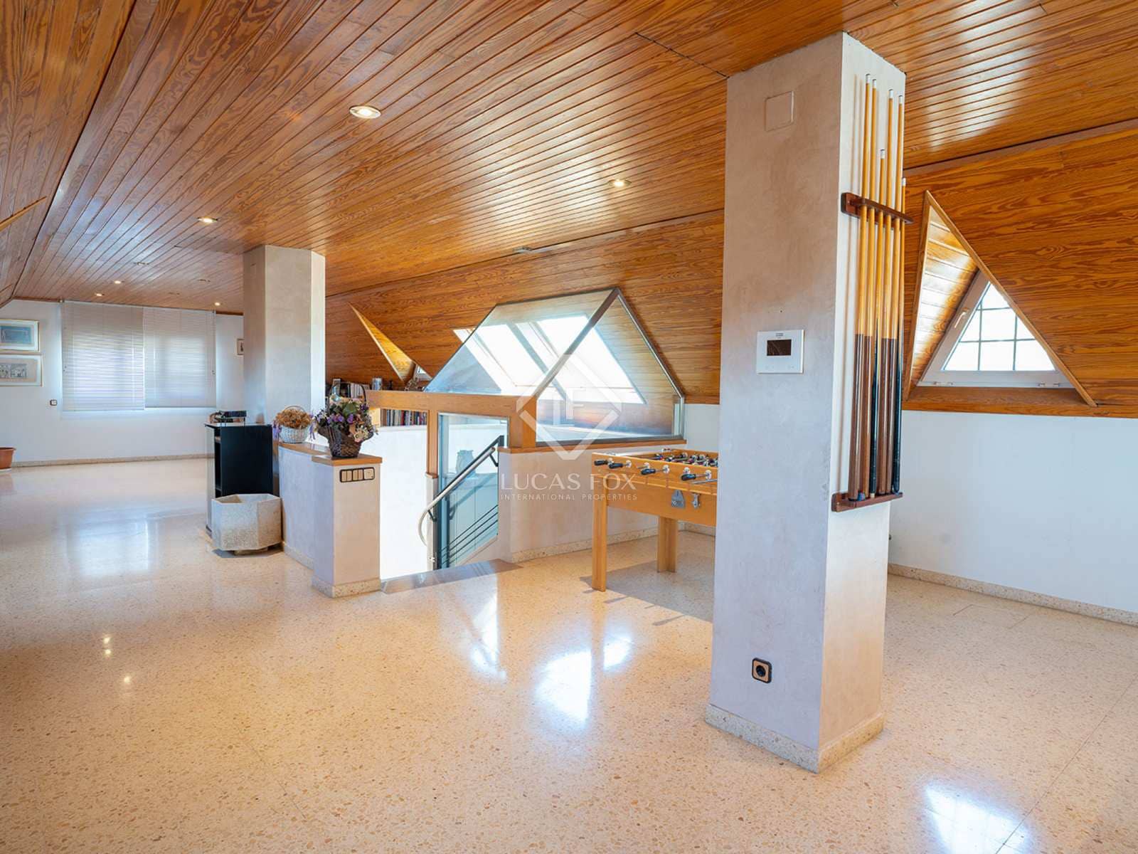 7 soveværelse Villa til salg i Sant Cugat del Valles med swimmingpool garage - € 1.890.000 (Ref: 7526947)