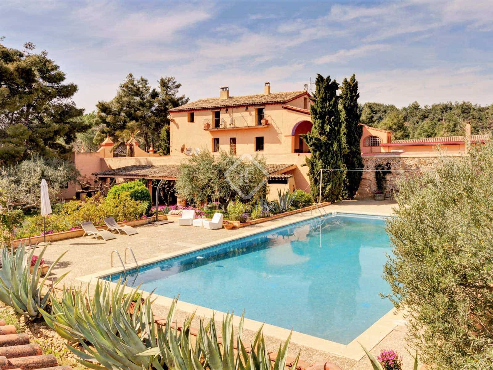 15 soveværelse Finca/Landehus til salg i El Molar med swimmingpool garage - € 5.250.000 (Ref: 7526948)