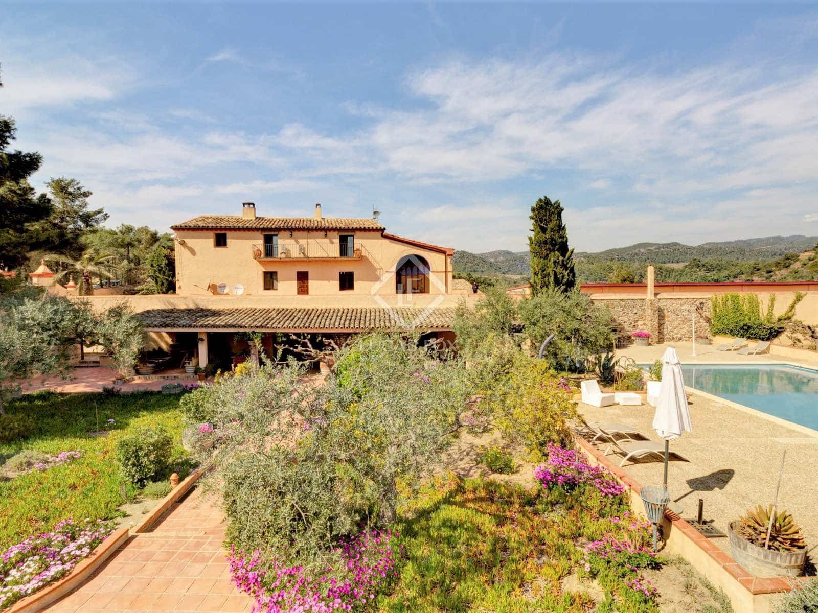 15 soveværelse Finca/Landehus til salg i El Molar med swimmingpool garage - € 5.250.000 (Ref: 7526948)