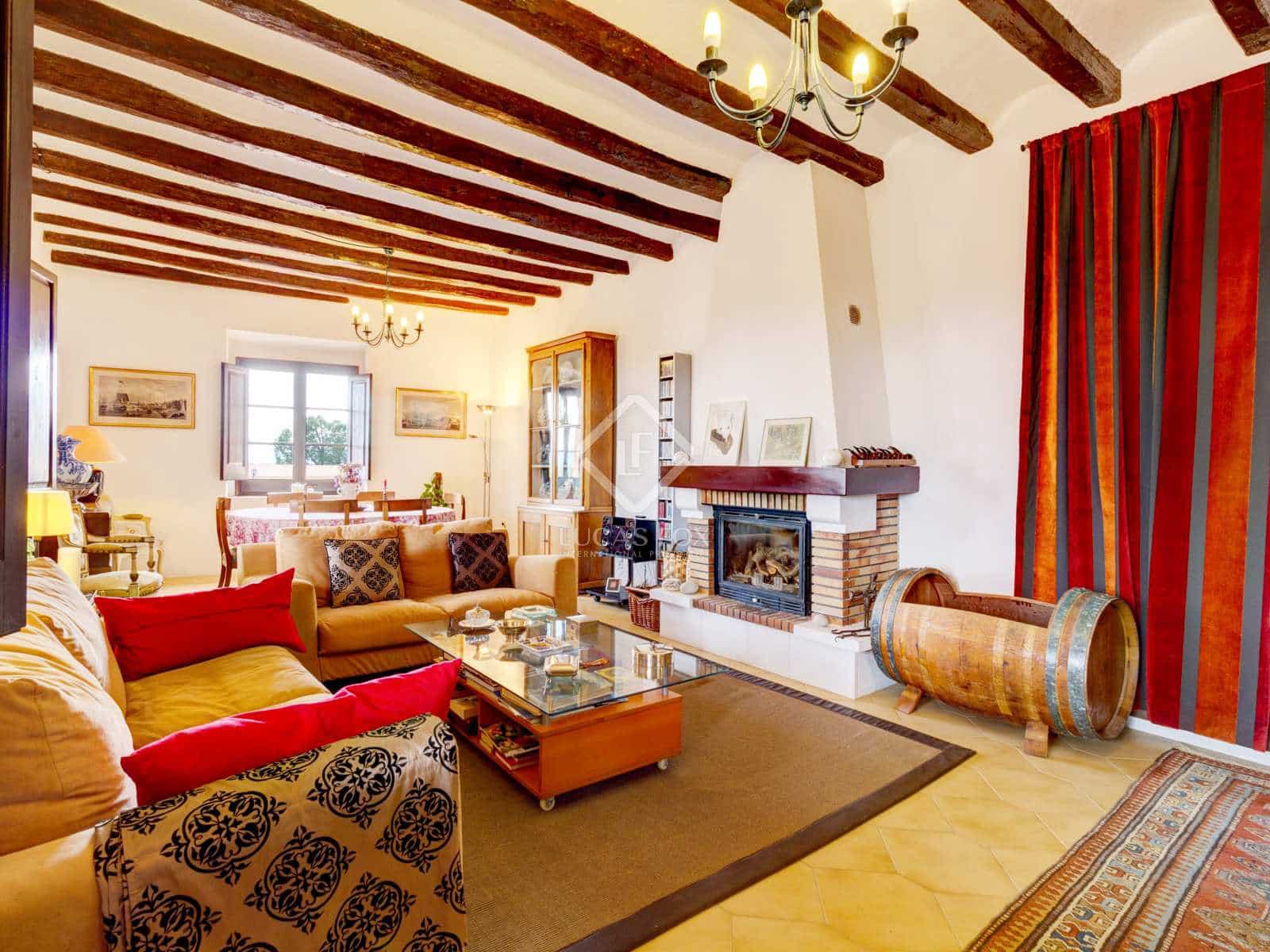 15 soveværelse Finca/Landehus til salg i El Molar med swimmingpool garage - € 5.250.000 (Ref: 7526948)