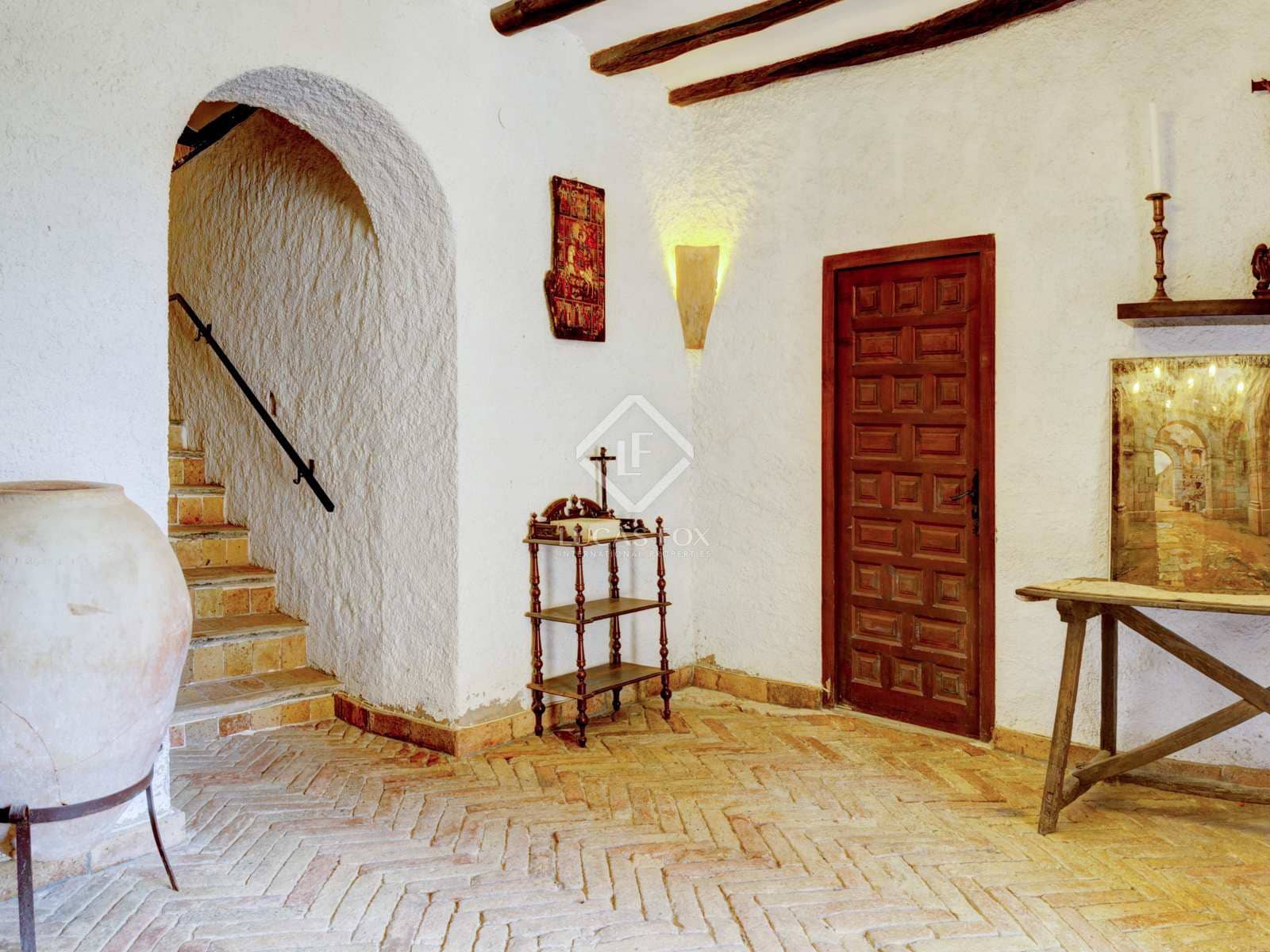 15 soveværelse Finca/Landehus til salg i El Molar med swimmingpool garage - € 5.250.000 (Ref: 7526948)