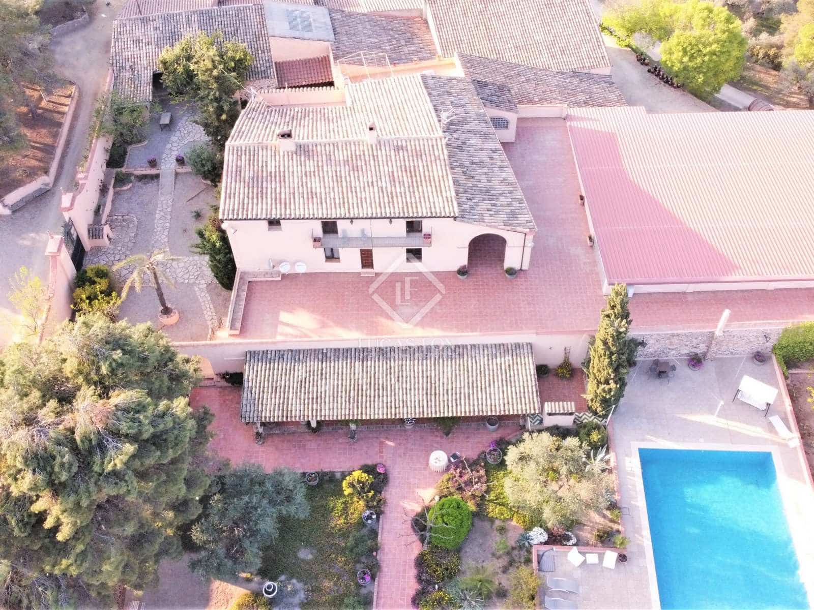 15 soveværelse Finca/Landehus til salg i El Molar med swimmingpool garage - € 5.250.000 (Ref: 7526948)