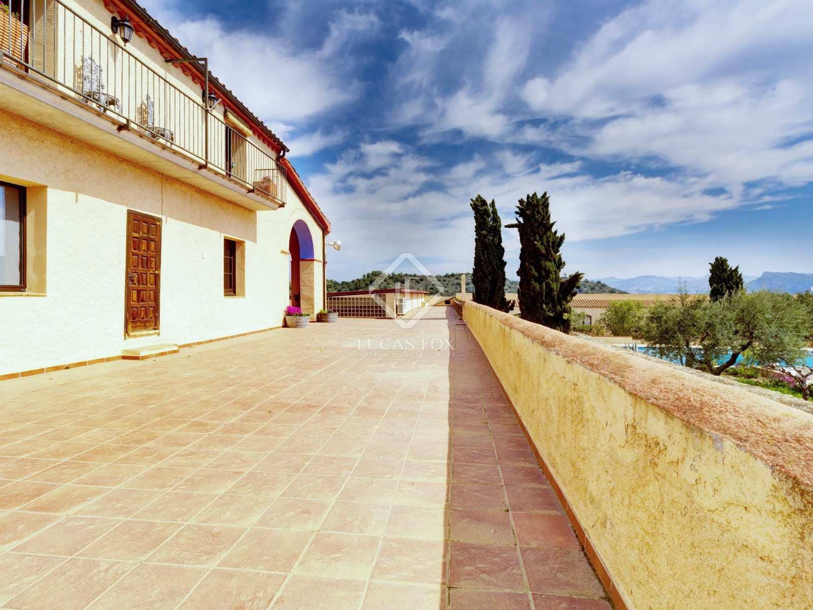 15 soveværelse Finca/Landehus til salg i El Molar med swimmingpool garage - € 5.250.000 (Ref: 7526948)