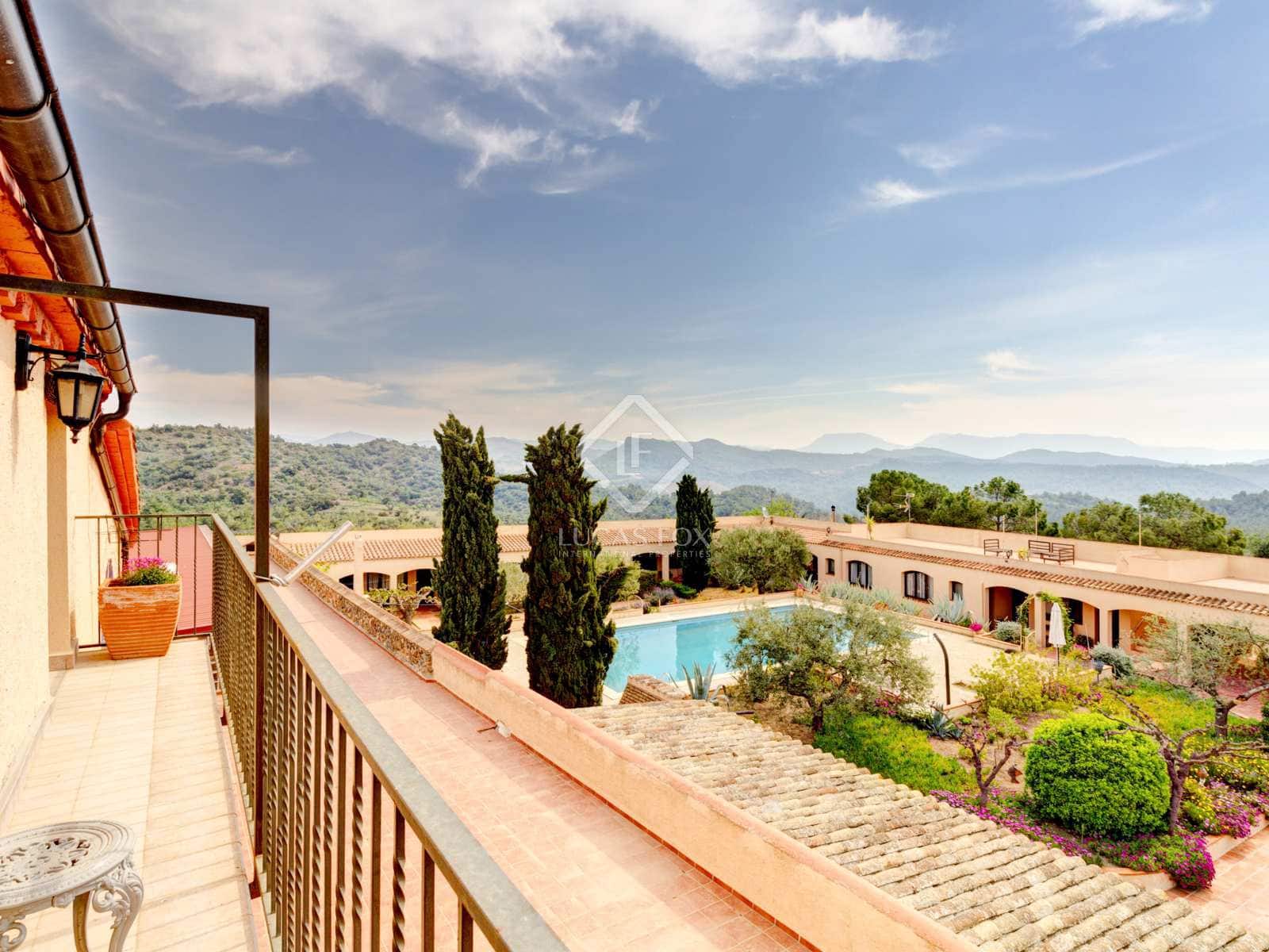 15 soveværelse Finca/Landehus til salg i El Molar med swimmingpool garage - € 5.250.000 (Ref: 7526948)