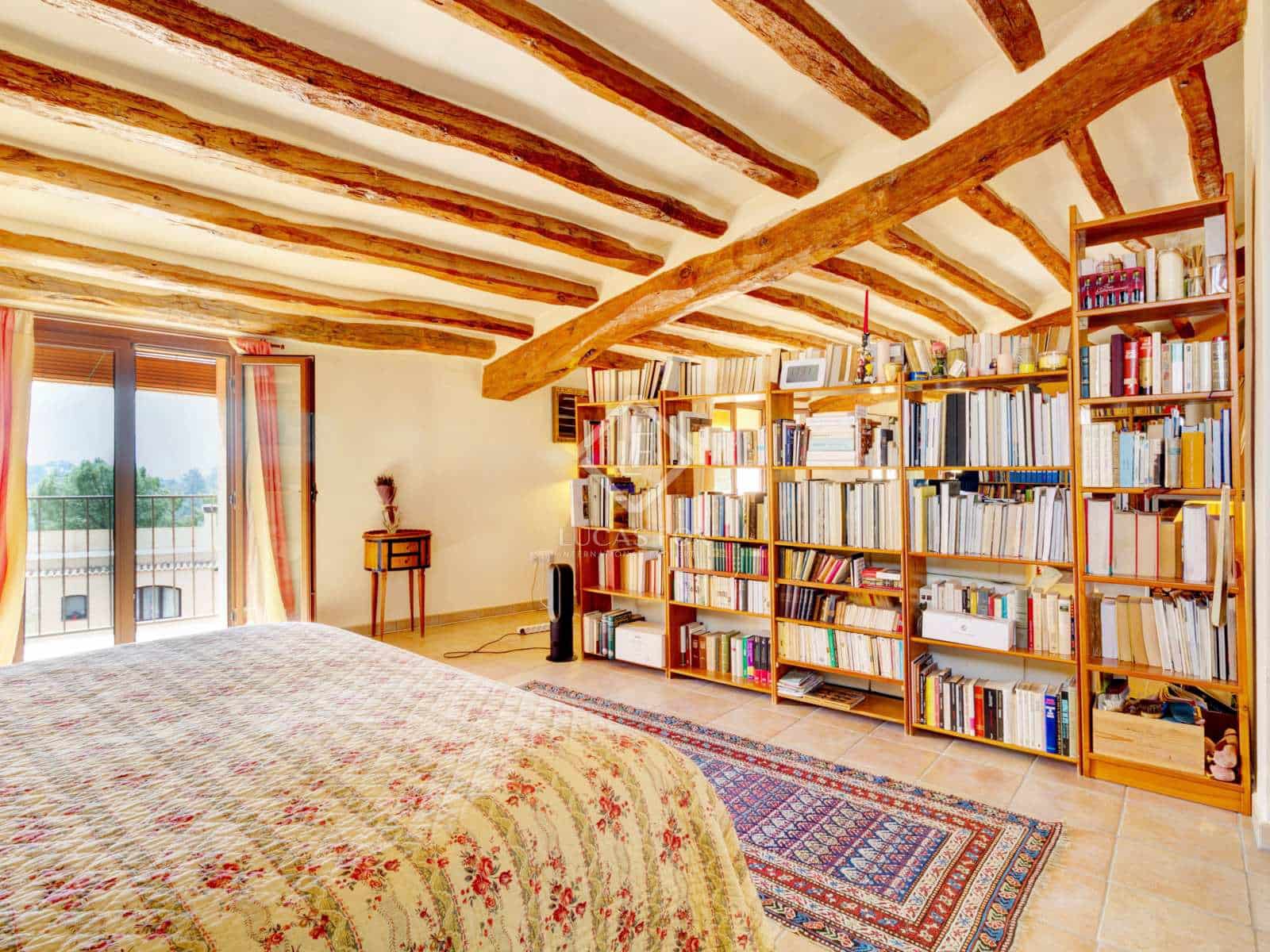 15 soveværelse Finca/Landehus til salg i El Molar med swimmingpool garage - € 5.250.000 (Ref: 7526948)