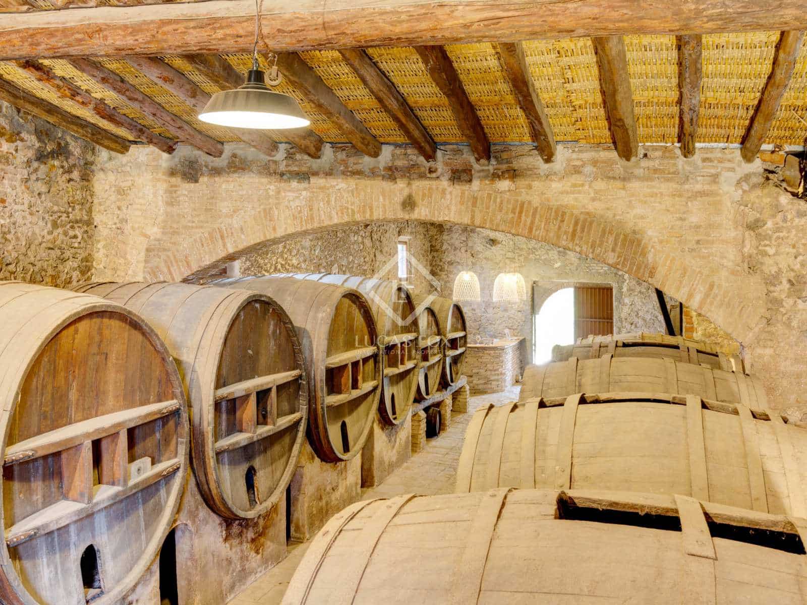 15 soveværelse Finca/Landehus til salg i El Molar med swimmingpool garage - € 5.250.000 (Ref: 7526948)