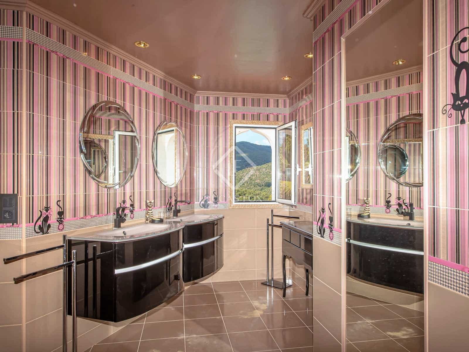 5 soverom Villa til salgs i Santa Cristina d'Aro med svømmebasseng garasje - € 1 480 000 (Ref: 7533404)