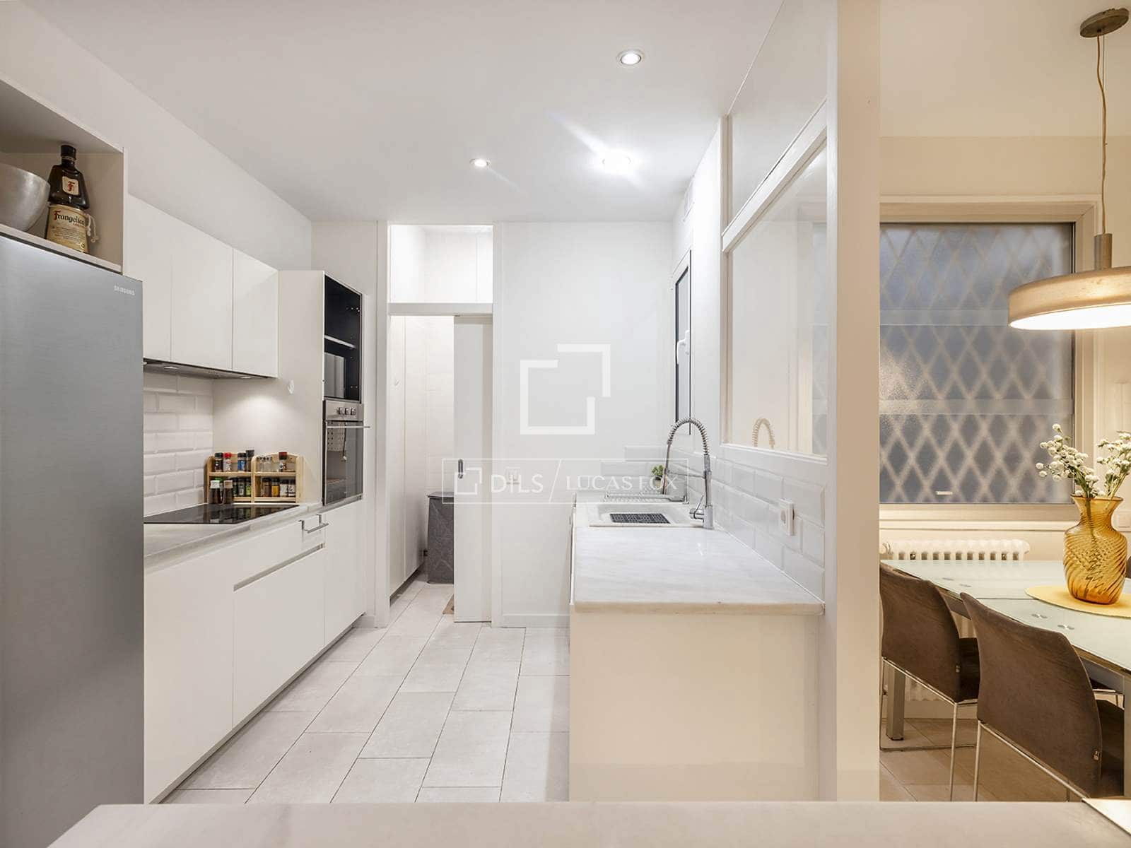 2 slaapkamer Appartement te huur in Barcelona stad - € 5.500 (Ref: 7536360)