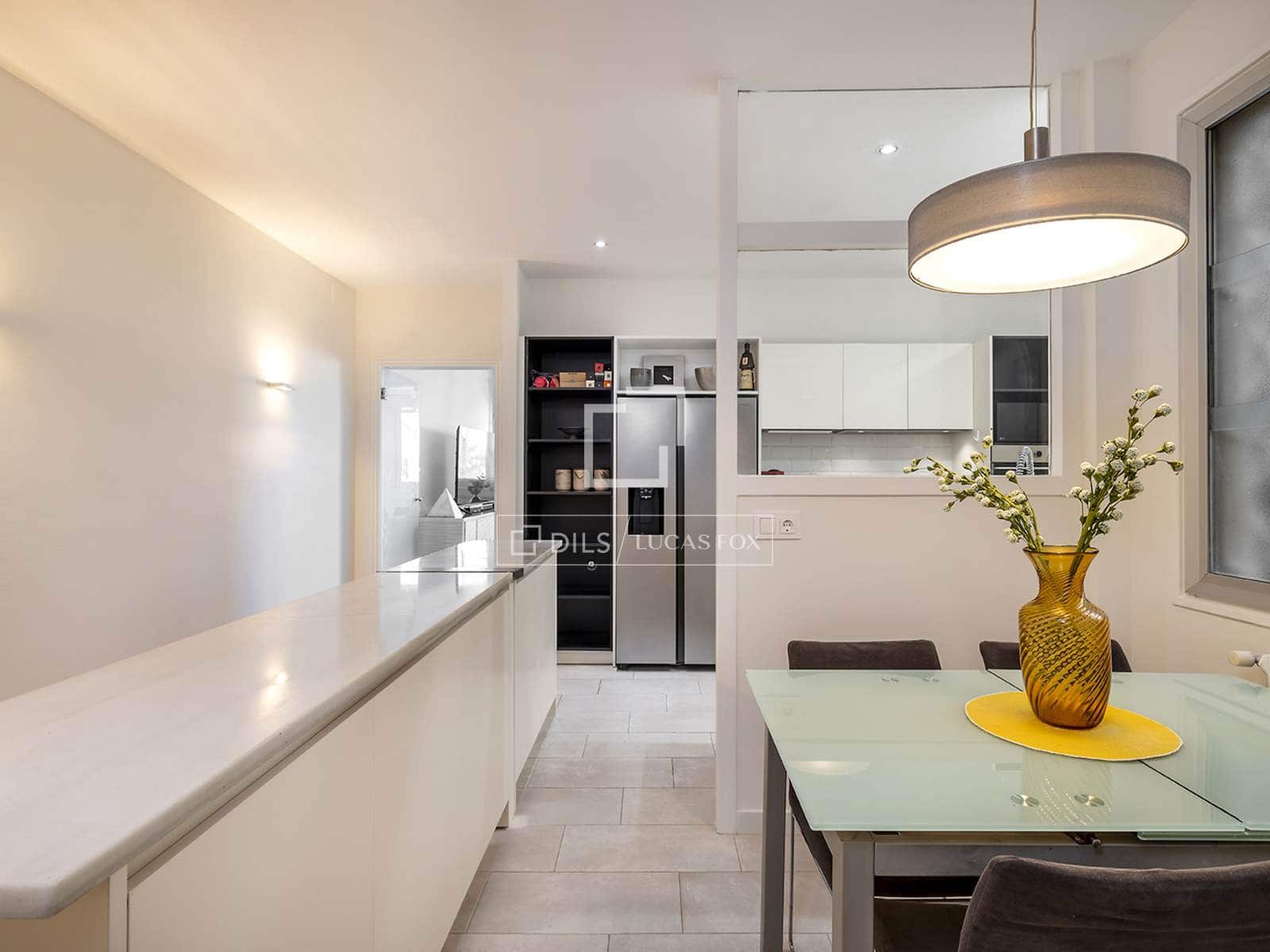 2 slaapkamer Appartement te huur in Barcelona stad - € 5.500 (Ref: 7536360)