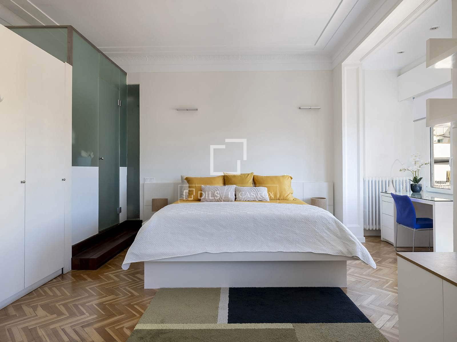 2 slaapkamer Appartement te huur in Barcelona stad - € 5.500 (Ref: 7536360)