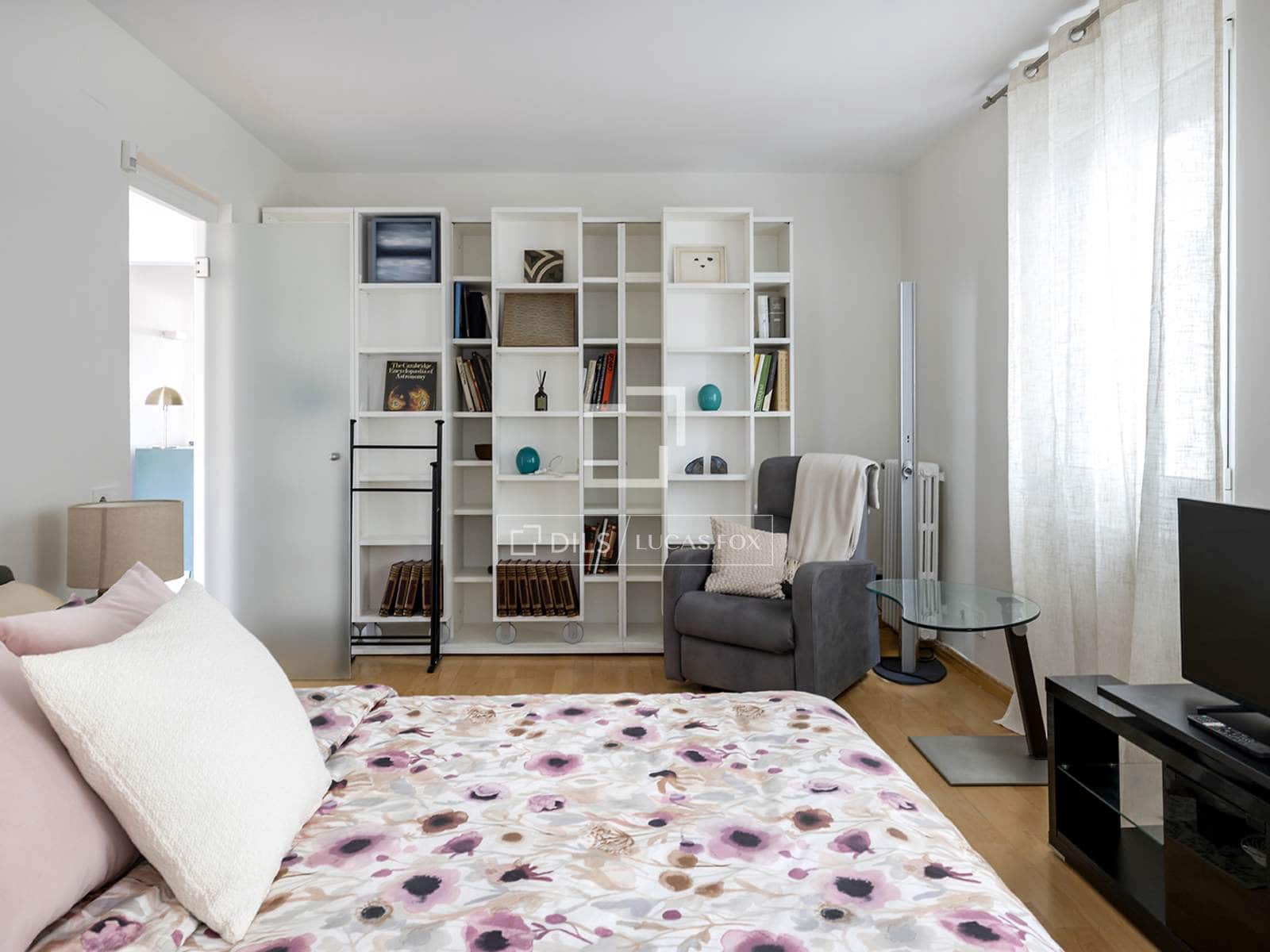 2 slaapkamer Appartement te huur in Barcelona stad - € 5.500 (Ref: 7536360)