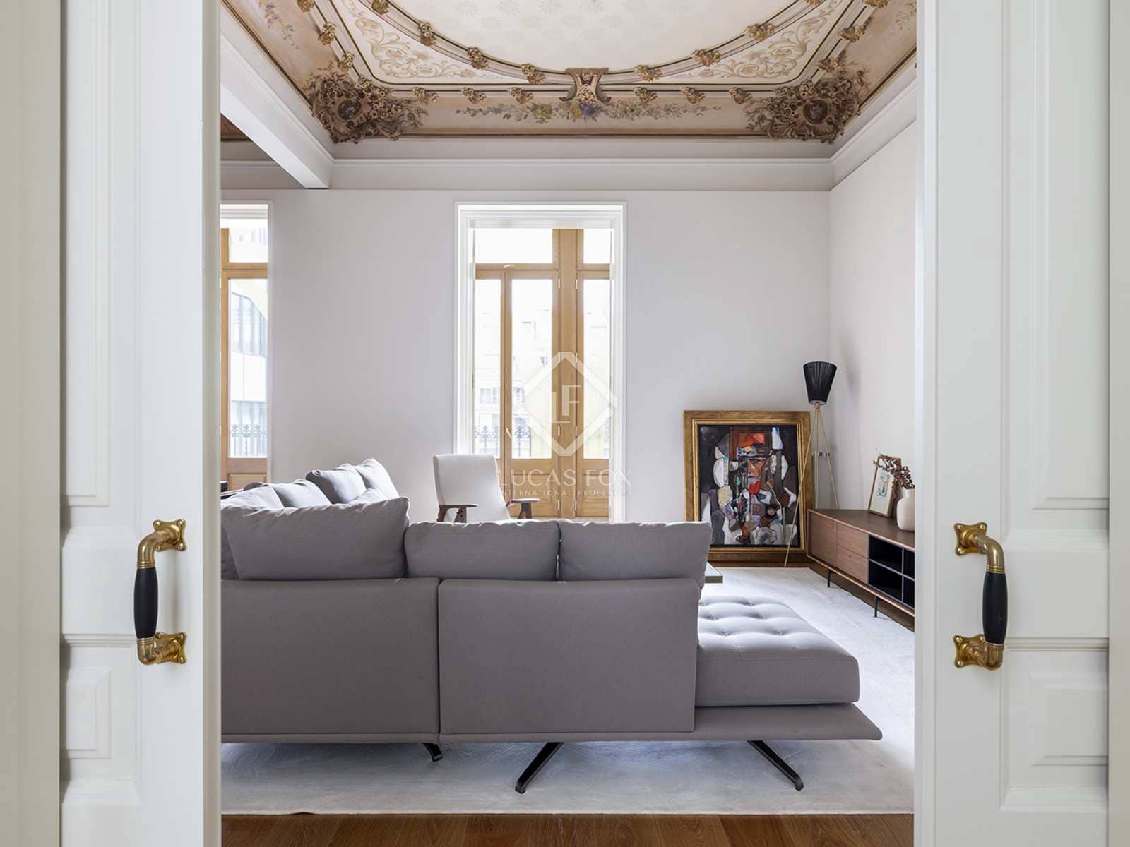 2 bedroom Apartment for rent in Barcelona city with pool - € 8,000 (Ref: 7537682)