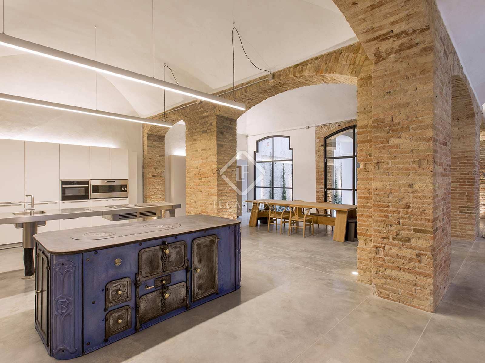 2 bedroom Apartment for rent in Barcelona city with pool - € 8,000 (Ref: 7537682)