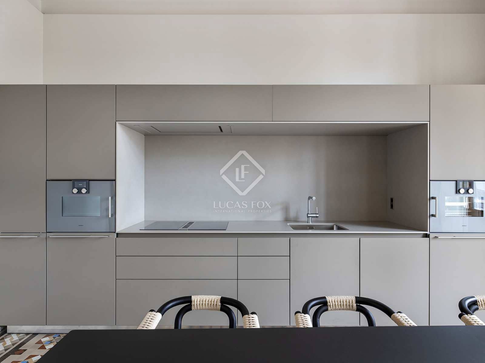 2 bedroom Apartment for rent in Barcelona city with pool - € 8,000 (Ref: 7537682)