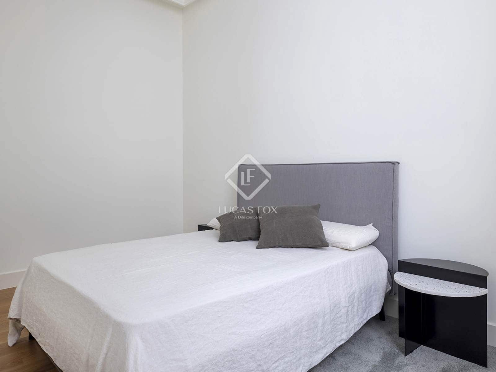 2 bedroom Apartment for rent in Barcelona city with pool - € 8,000 (Ref: 7537682)