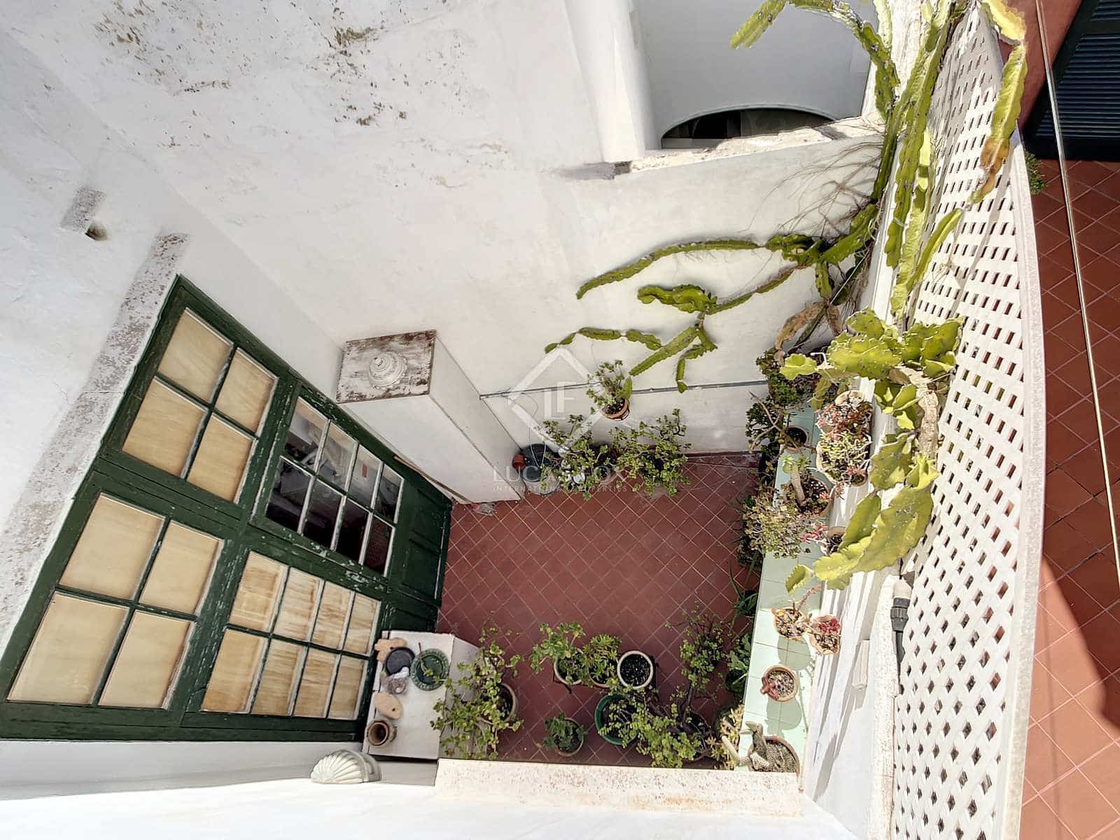 7 soverom Villa til salgs i Ciutadella de Menorca med garasje - € 895 000 (Ref: 7552222)