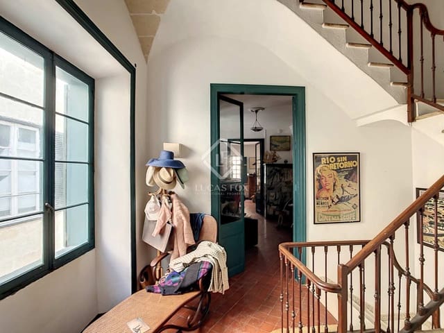 7 soveværelse Villa til salg i Ciutadella de Menorca med garage - € 895.000 (Ref: 7552222)