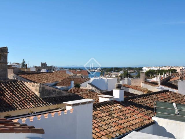 7 soveværelse Villa til salg i Ciutadella de Menorca med garage - € 895.000 (Ref: 7552222)