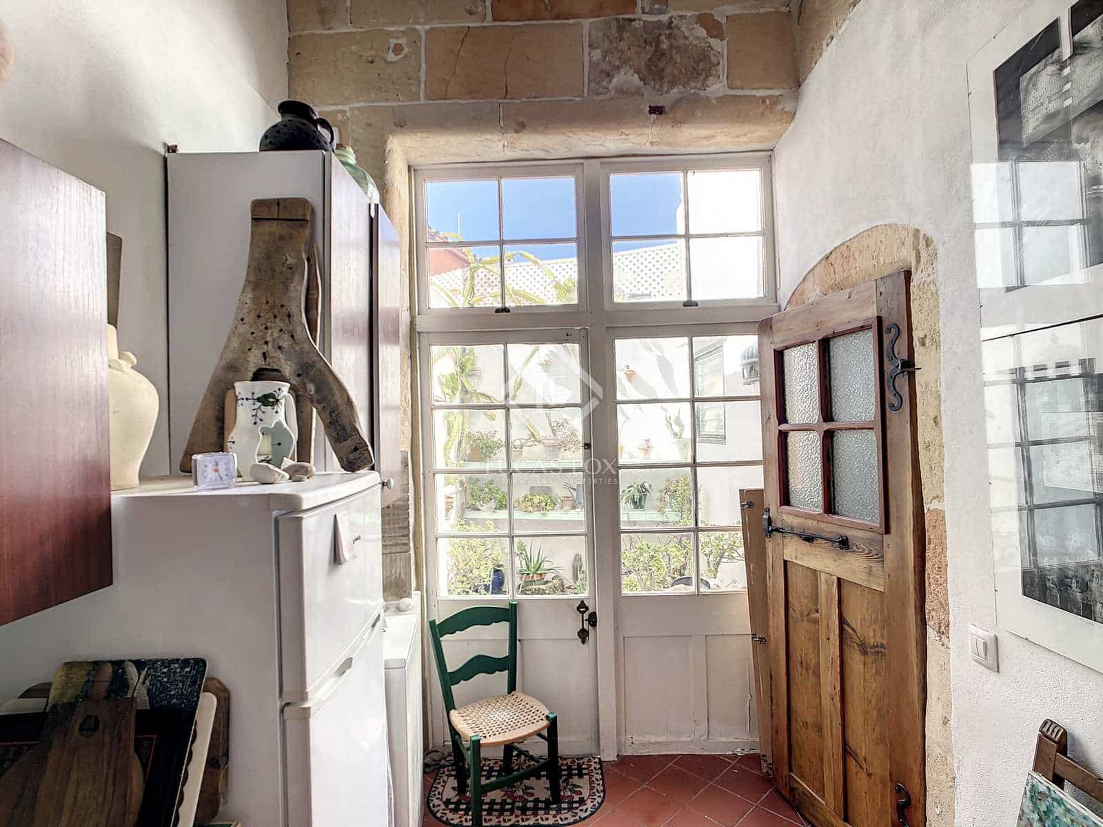 7 soverom Villa til salgs i Ciutadella de Menorca med garasje - € 895 000 (Ref: 7552222)