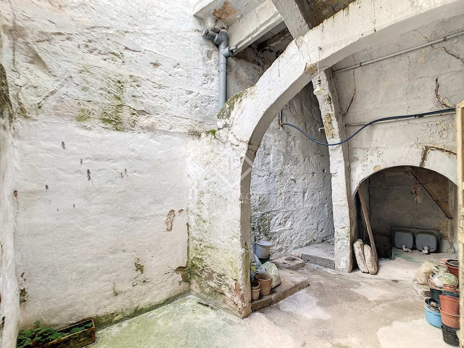 7 soverom Villa til salgs i Ciutadella de Menorca med garasje - € 895 000 (Ref: 7552222)