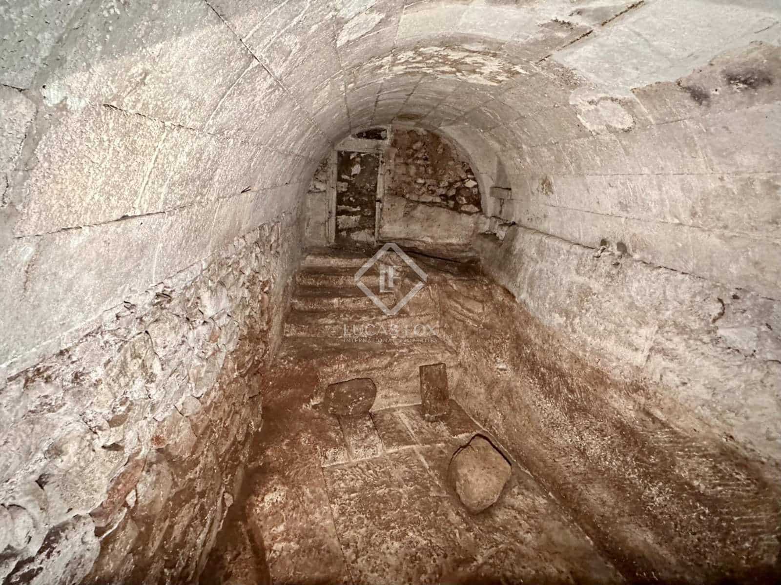 7 soverom Villa til salgs i Ciutadella de Menorca med garasje - € 895 000 (Ref: 7552222)