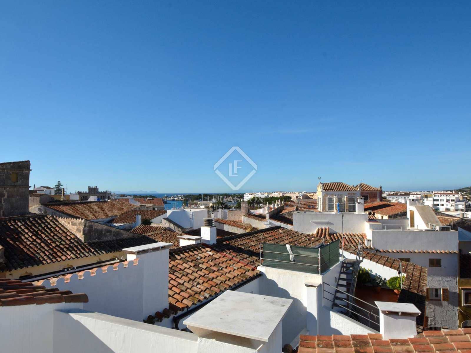 7 soverom Villa til salgs i Ciutadella de Menorca med garasje - € 895 000 (Ref: 7552222)