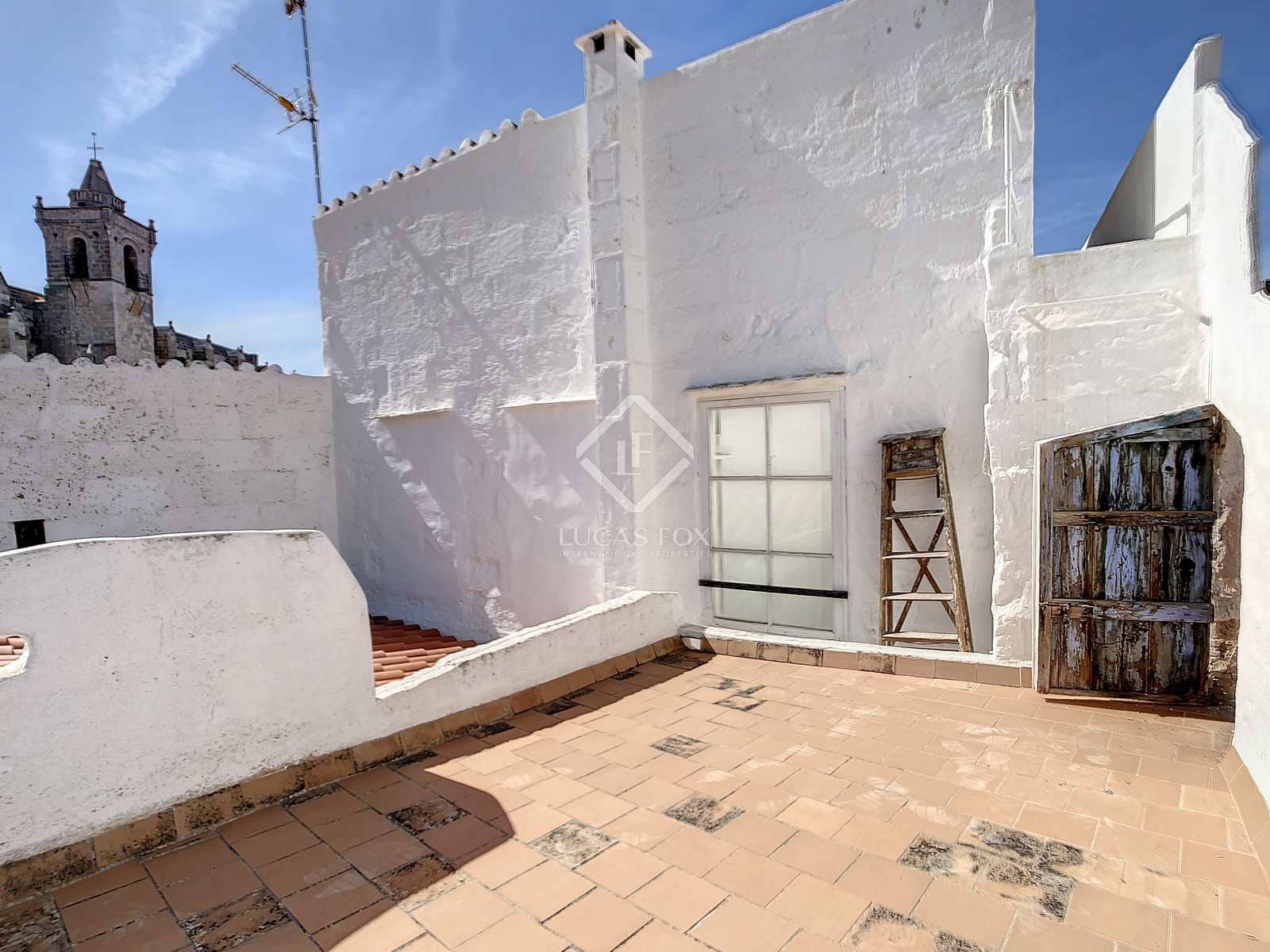 7 soverom Villa til salgs i Ciutadella de Menorca med garasje - € 895 000 (Ref: 7552222)